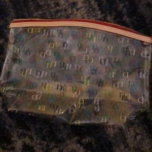 Clean dooney and Bourke travel case or makeup bag